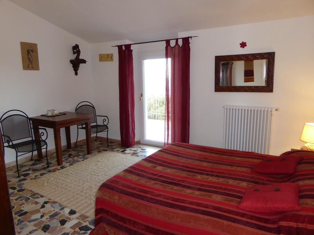 Casa Solotti Guest House Nuoro  Phòng bức ảnh