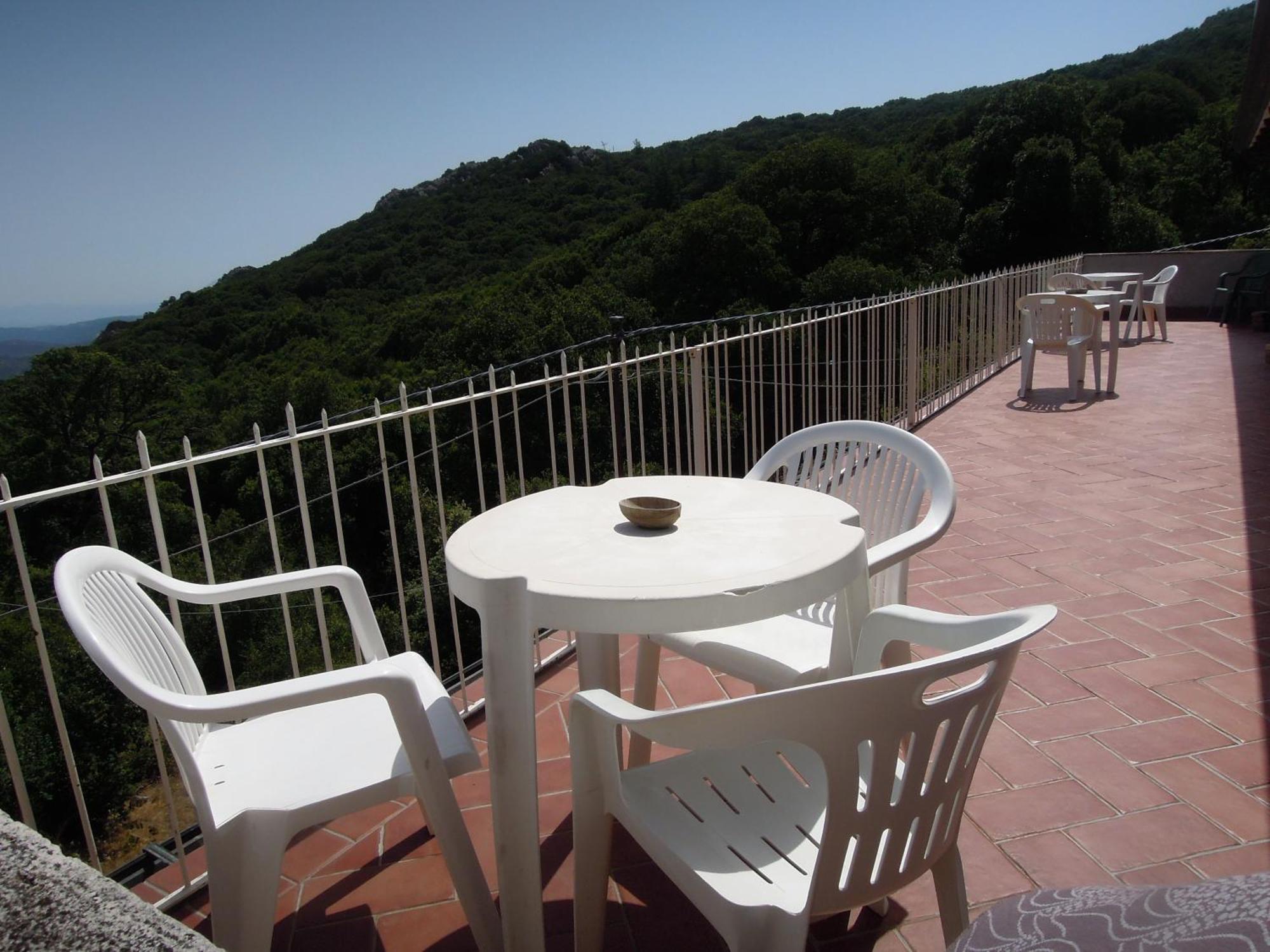 Casa Solotti Guest House Nuoro  Ngoại thất bức ảnh